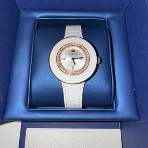 NWT Swarovski White Ceramic Bezel Rosegold Watch womens